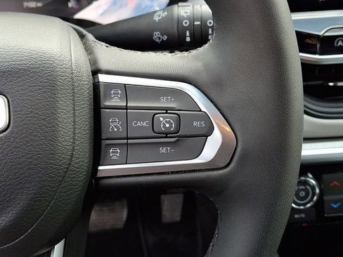 Used 2025 Jeep Compass Limited AWD/4WD image 22