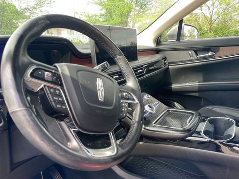 Used 2022 Lincoln Nautilus Reserve w/ Cargo Utility Package AWD/4WD image 15