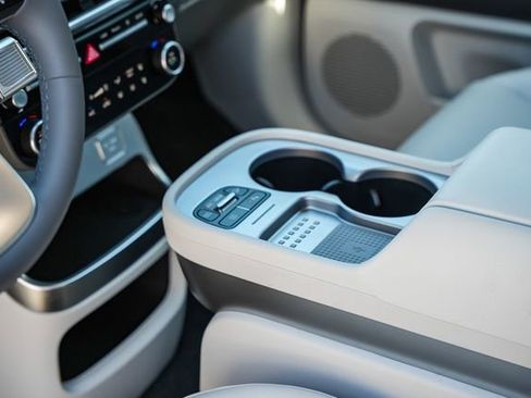 New 2026 Hyundai Ioniq 9 SEL AWD/4WD image 26