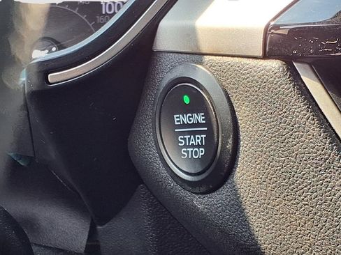 Used 2020 Ford Escape SE FWD image 15