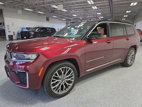 New 2026 Jeep Grand Cherokee L Summit AWD/4WD image 3