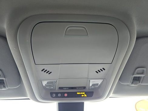 Used 2024 Chevrolet Equinox LT FWD image 50