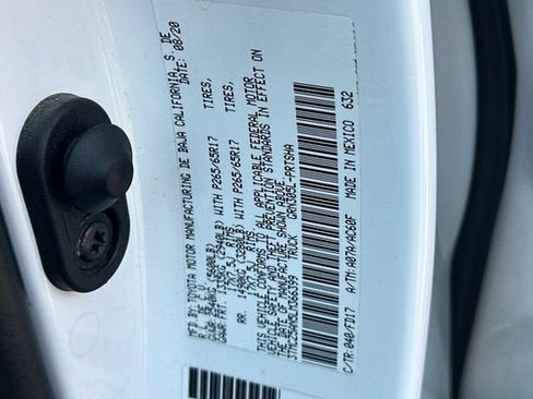 Certified 2020 Toyota Tacoma TRD Sport w/ Technology Package AWD/4WD image 32