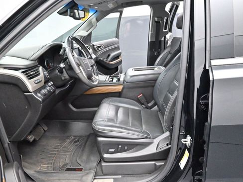 Used 2020 GMC Yukon Denali w/ Denali Premium Package image 17