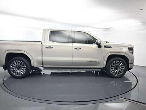 Used 2026 GMC Sierra 1500 Denali Ultimate AWD/4WD image 16