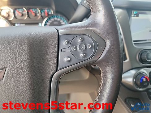 Used 2020 Chevrolet Suburban LT image 21