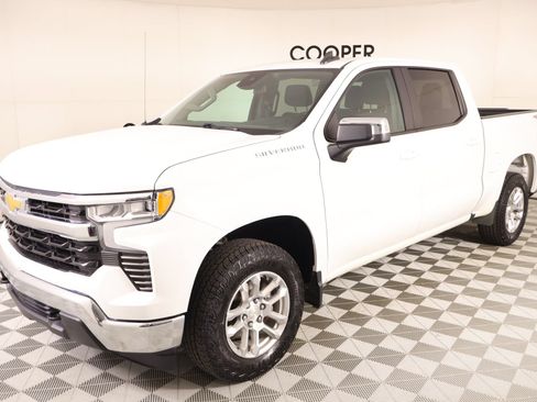 Used 2023 Chevrolet Silverado 1500 LT AWD/4WD image 10