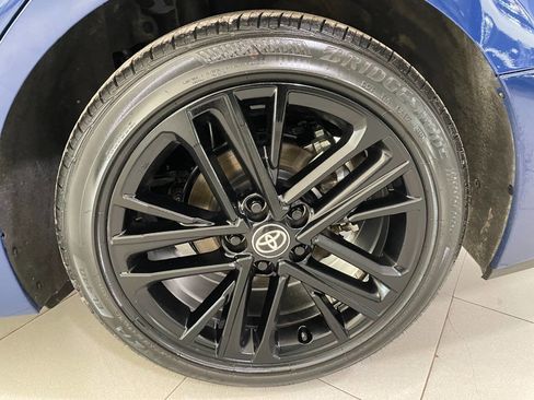 Used 2025 Toyota Camry SE image 11