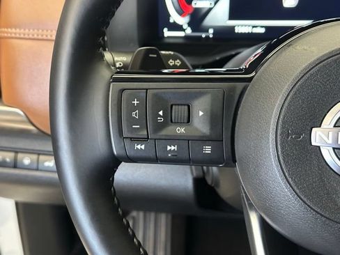 Used 2025 Nissan Pathfinder Platinum AWD/4WD image 23