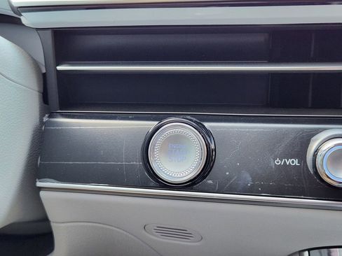 New 2026 Genesis GV70 2.5T Advanced AWD/4WD image 16