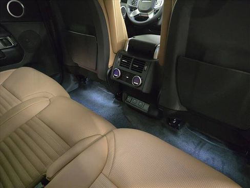 New 2026 Land Rover Discovery Limited Edition AWD/4WD image 11