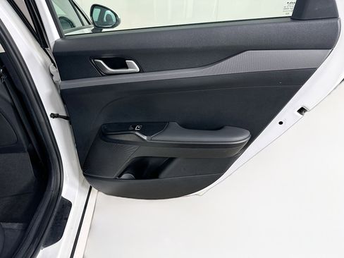 Used 2025 Kia K5 LXS image 28