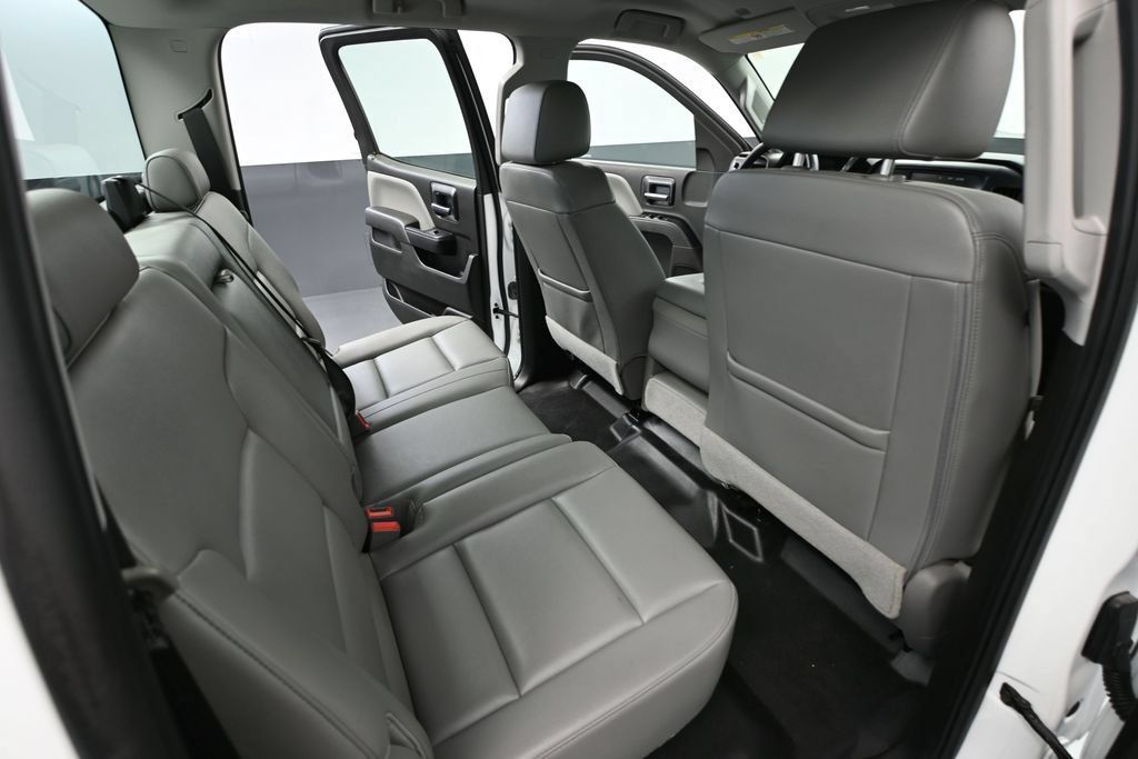 Used 2018 Chevrolet Silverado 2500 W/T RWD image 32