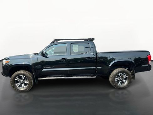 Used 2019 Toyota Tacoma SR5 AWD/4WD image 6