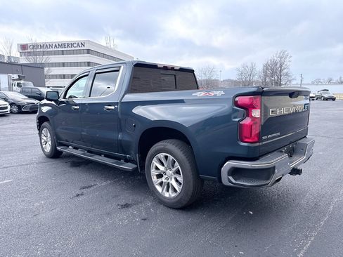 Used 2020 Chevrolet Silverado 1500 LTZ w/ LTZ Premium Package image 3