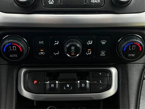 Used 2023 GMC Acadia SLE FWD image 37