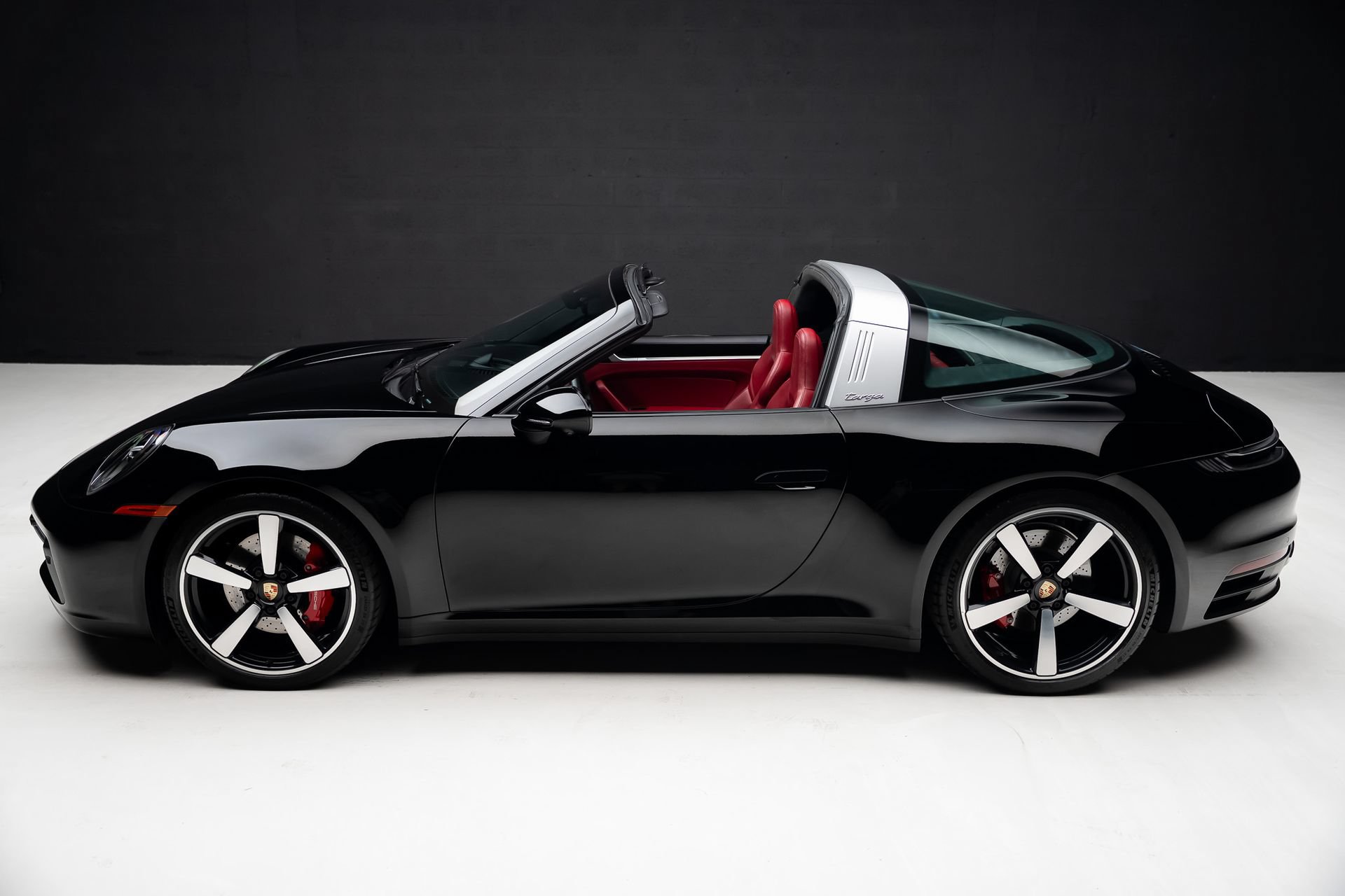 Used 2021 Porsche 911 Targa 4S AWD/4WD image 18
