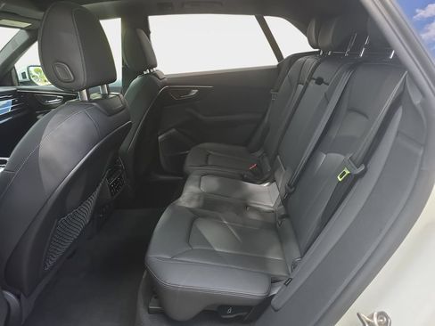 Certified 2025 Audi Q8 Premium Plus w/ Premium Plus Package AWD/4WD image 28