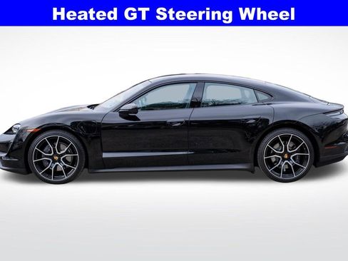 Used 2022 Porsche Taycan image 5