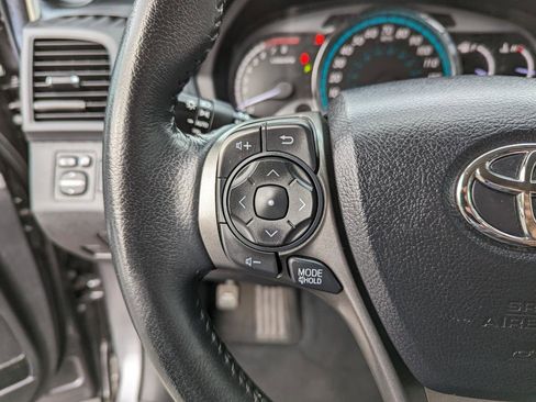 Used 2014 Toyota Venza Limited w/ Tow Prep Package image 16