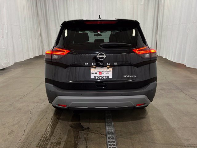 Used 2023 Nissan Rogue SV AWD/4WD image 6