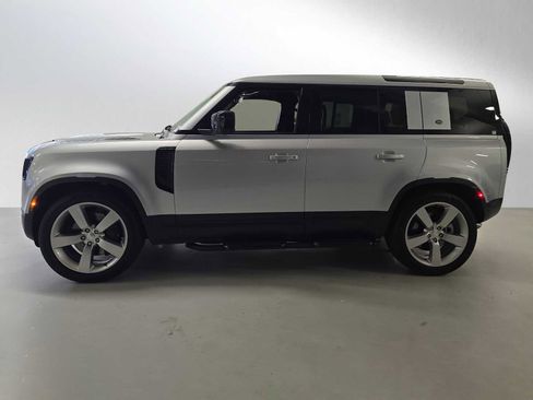 Used 2024 Land Rover Defender 110 SE image 2