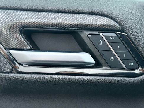 Used 2024 GMC Sierra 3500 AT4 w/ AT4 Premium Plus Package image 22