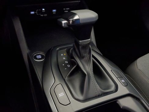 Used 2025 Kia K4 LXS image 23