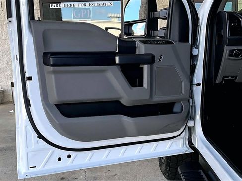 Used 2021 Ford F250 XLT w/ FX4 Off-Road Package image 21