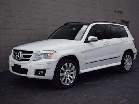 Used 2010 Mercedes-Benz GLK 350 4MATIC image 4