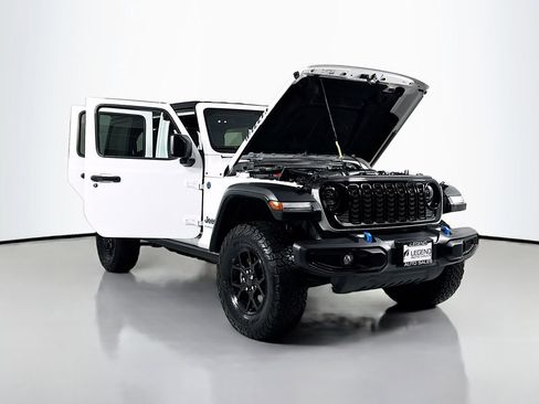 Used 2024 Jeep Wrangler Unlimited AWD/4WD image 24
