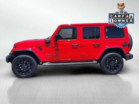 Used 2025 Jeep Wrangler Unlimited Sahara AWD/4WD image 7