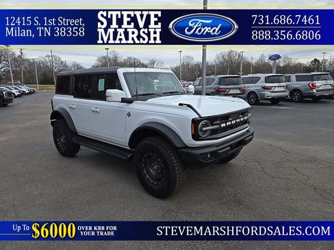 New 2025 Ford Bronco Outer Banks w/ Sasquatch Package image 1