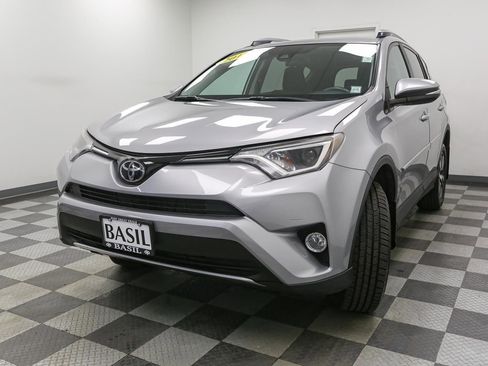 Used 2017 Toyota RAV4 XLE w/ Plus Special Value Package AWD/4WD image 4