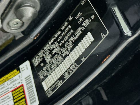 Used 2023 Toyota Highlander LE image 12