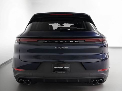 New 2025 Porsche Cayenne image 11