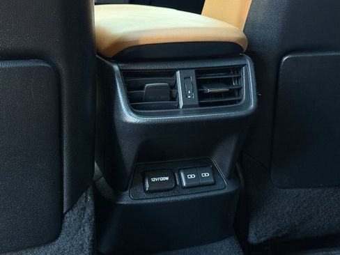 Certified 2022 Lexus ES 300h w/ Premium Package image 19