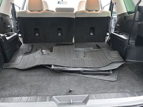 Used 2019 Subaru Ascent Premium image 20