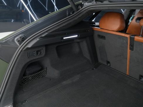 Used 2019 Lamborghini Urus AWD/4WD image 49