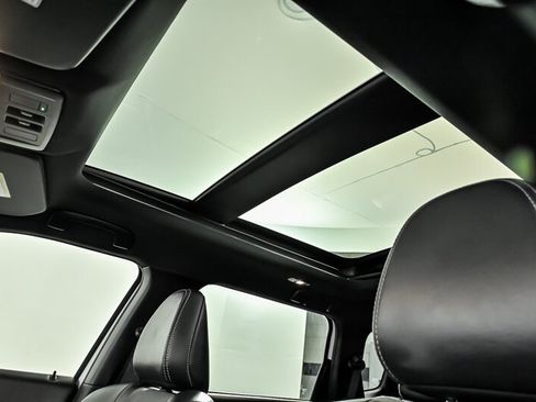 Used 2024 Mitsubishi Outlander SE Black Edition FWD image 17