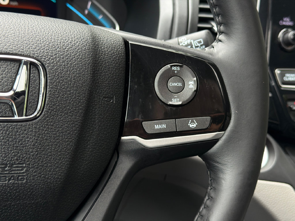 Used 2018 Honda Odyssey Touring image 25