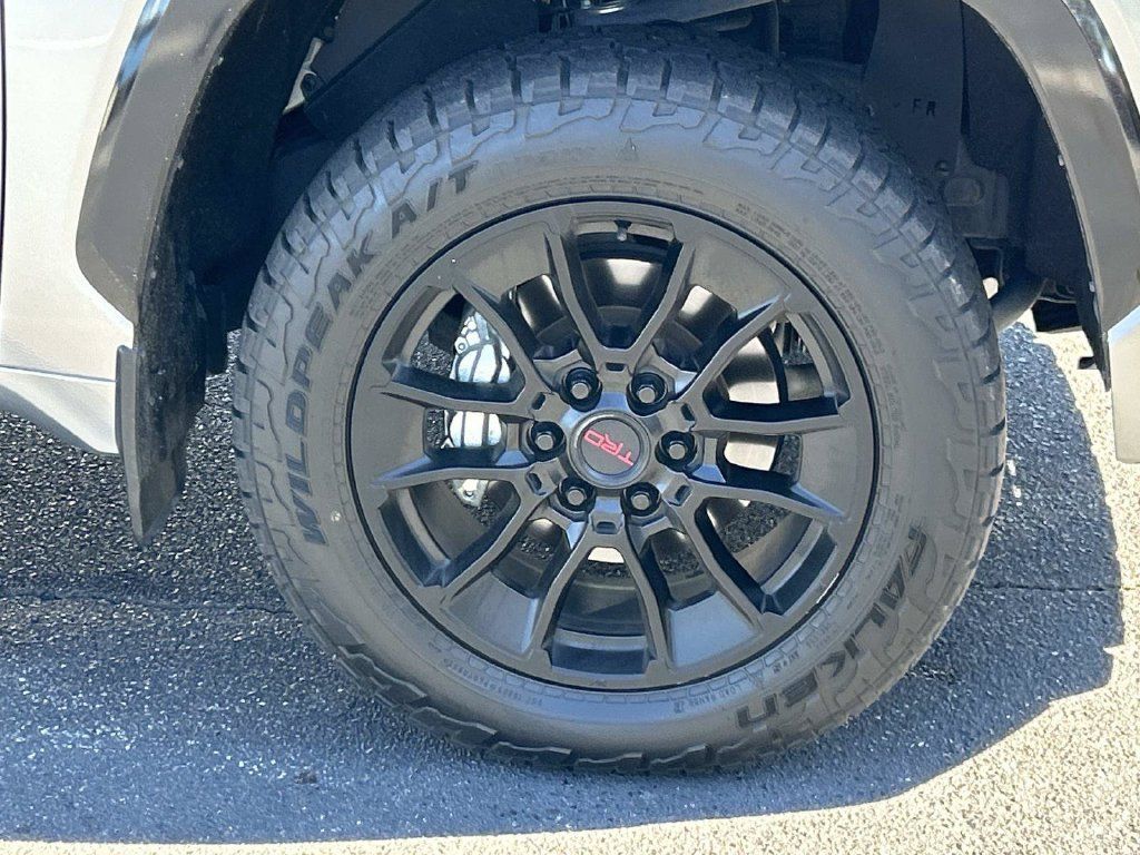 Used 2024 Toyota Tundra Platinum w/ TRD Off-Road Package AWD/4WD image 10