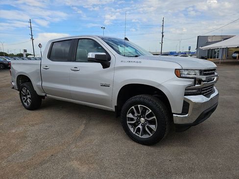Used 2020 Chevrolet Silverado 1500 LT w/ Texas Edition RWD image 10