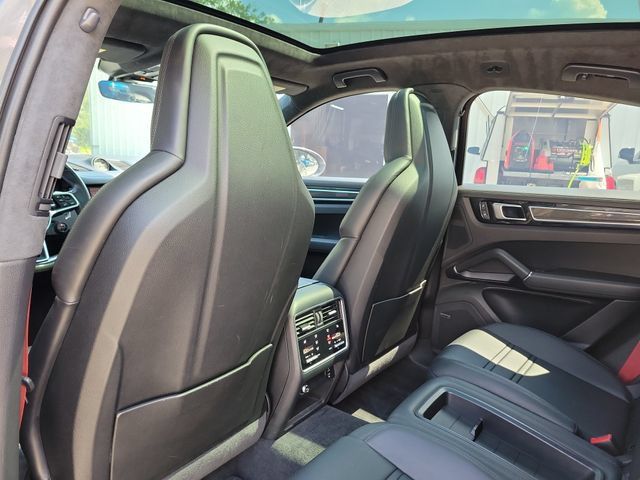 Used 2023 Porsche Cayenne GTS AWD/4WD image 21