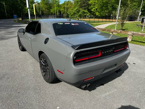 Used 2019 Dodge Challenger R/T Scat Pack w/ Driver Convenience Group RWD image 6