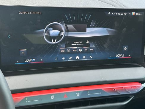 Used 2025 BMW X3 xDrive30i w/ Premium Package image 23