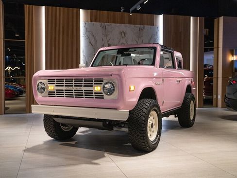 Used 2023 Ford Bronco 2-Door AWD/4WD image 35