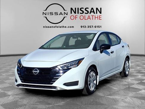 Certified 2025 Nissan Versa S w/ Trunk Package image 1