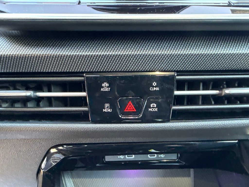 Certified 2026 Volkswagen Golf AWD/4WD image 19