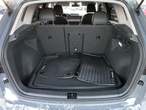 Used 2024 Volkswagen Taos SE image 18